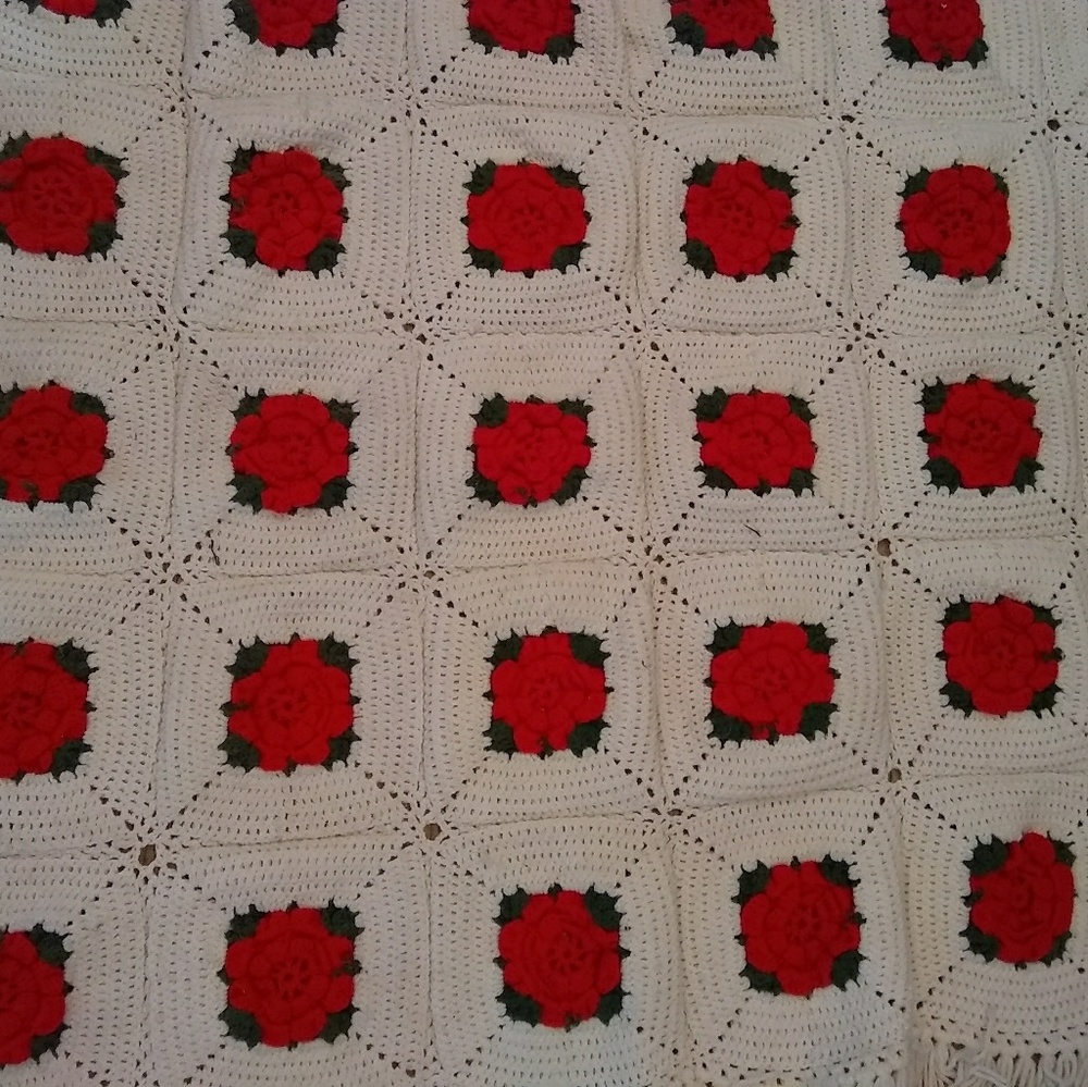 Beautiful hand made vintage crotched blanket throw